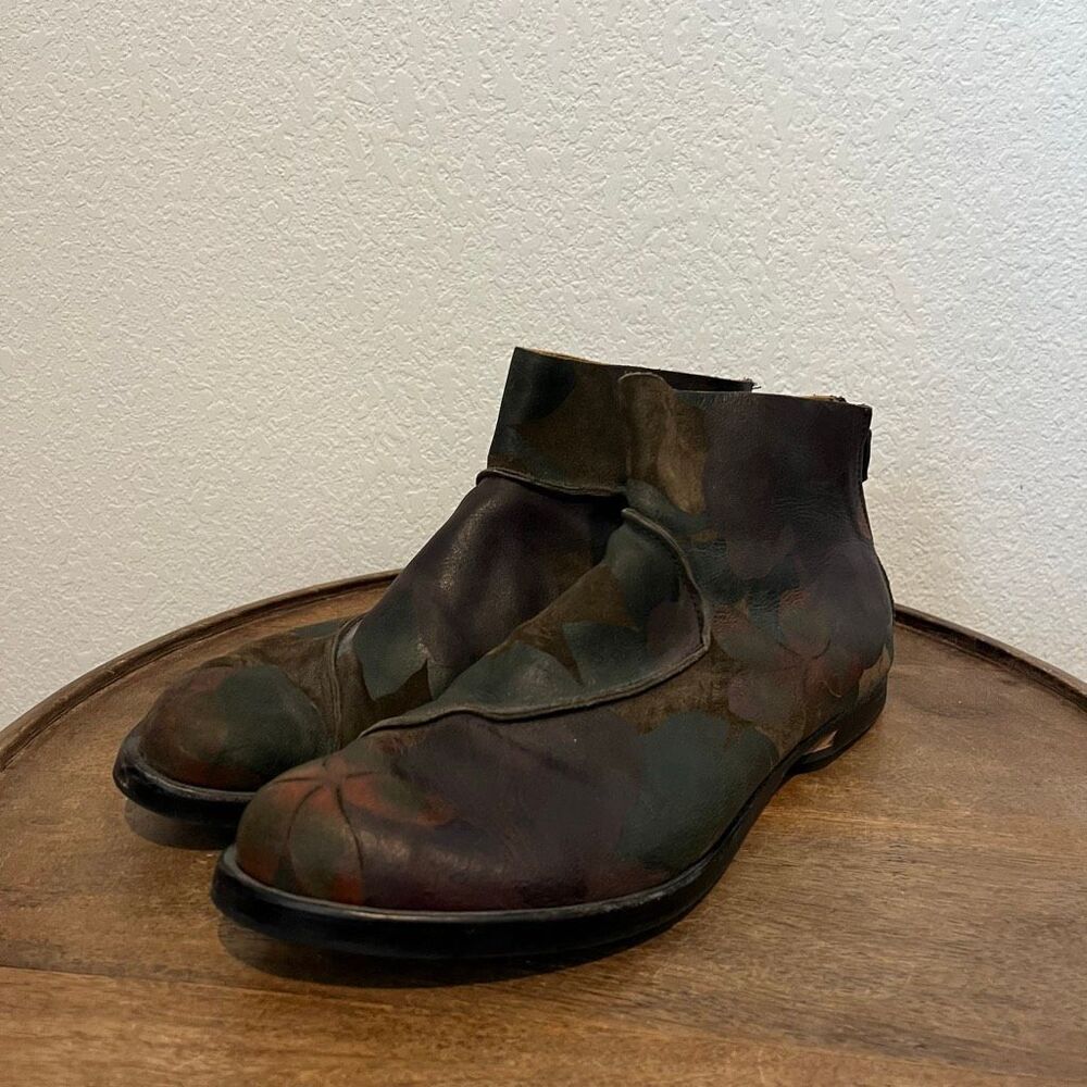Cydwoq Hand Made Patchwork Leather Back Zip Ankle Booties Women's Size 37.5 7.5